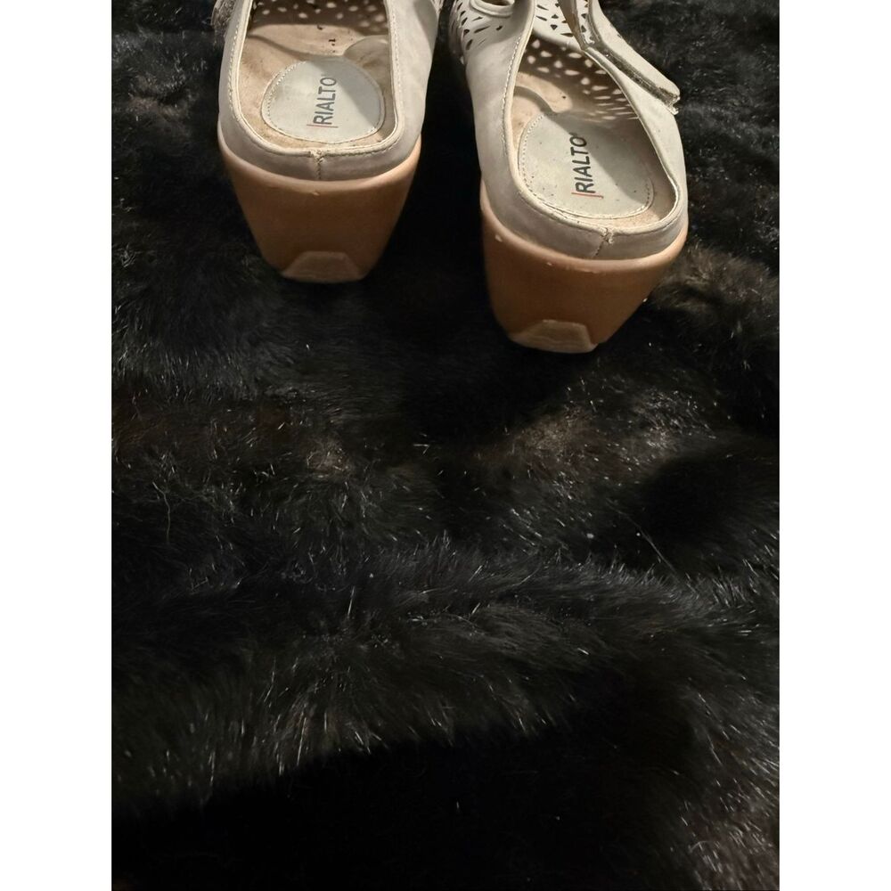 Rialto Vintage-Style Perforated Wedge Mary Janes mules/clogs size 8.5  shoes - Picture 4 of 4